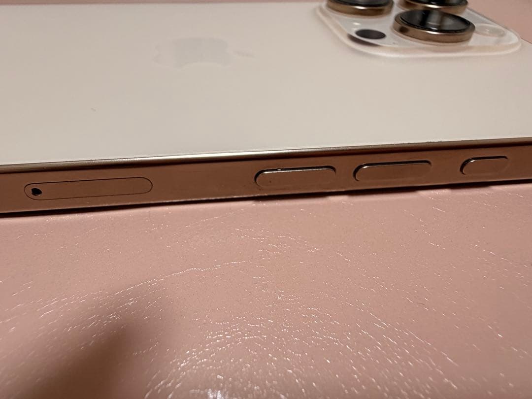 iPhone 16 Pro デザートチタニウム 128GB SIMフリー