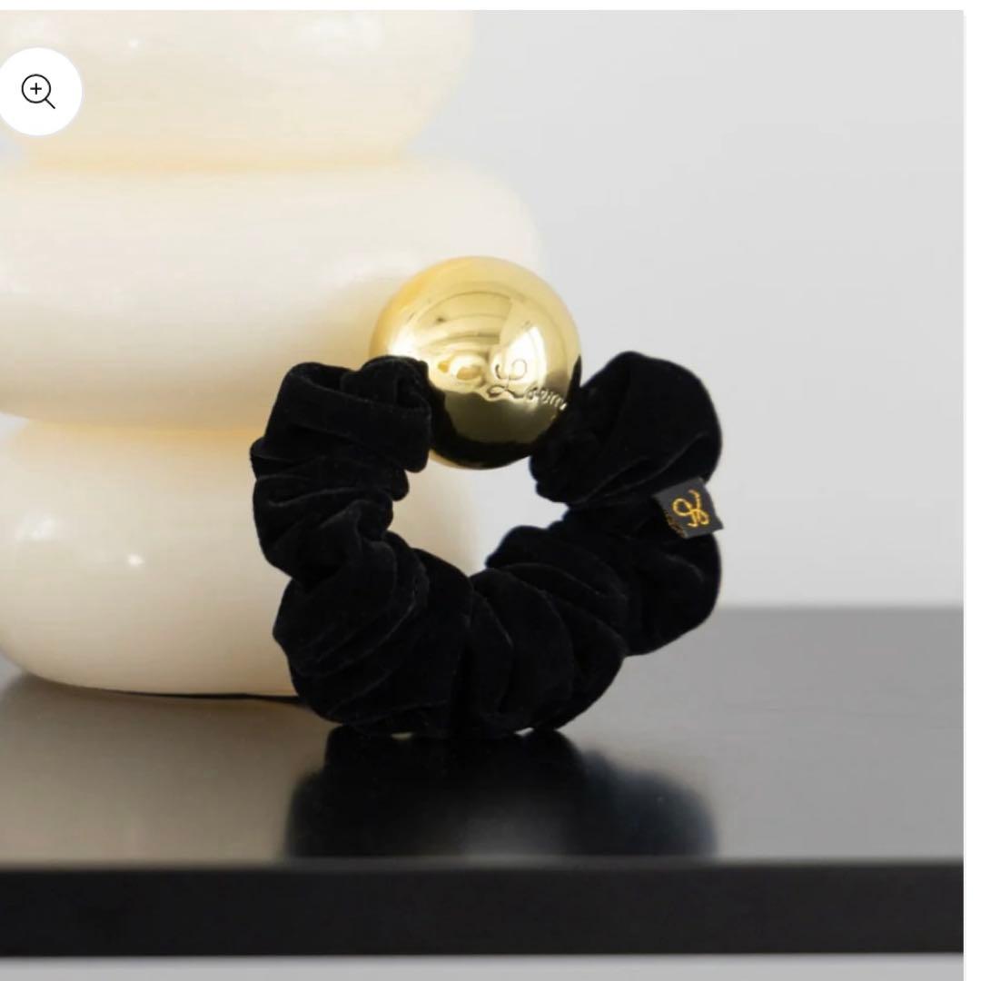 新品】LOEM TOKYO ロエムトウキョウ ブラックmoon シュシュ - メルカリ