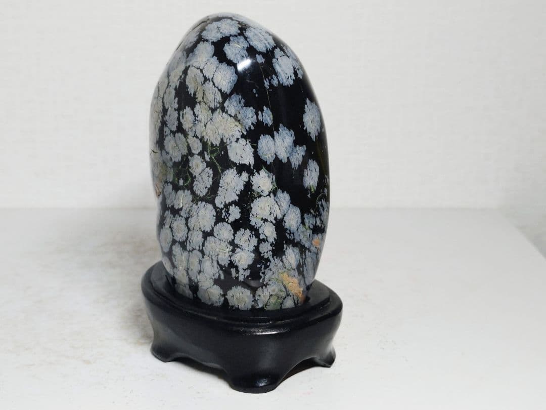 スノーフレークオブシディアン 807g 黒曜石 原石 鑑賞石 自然石 鉱物