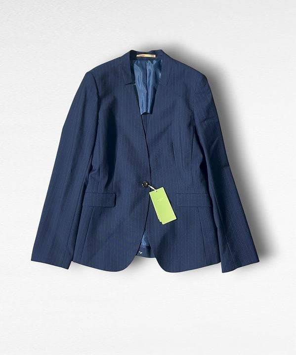 ☆新品☆ORIHICA RHYME ノーカラーストライプスーツ