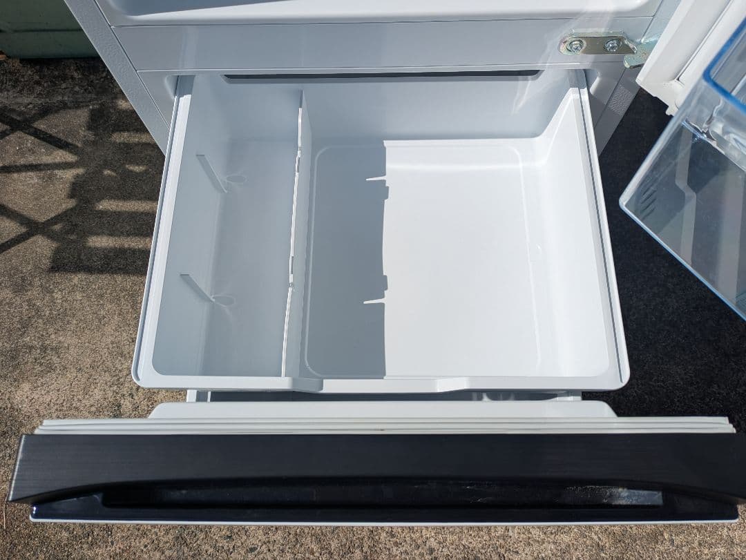 ［492］ 名古屋限定送料無料！ 冷蔵庫 ハイセンス 2023年製 135L