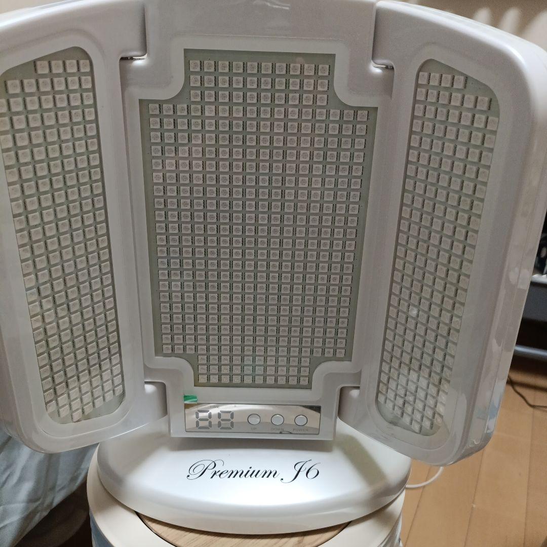 ジェイエステ PremiumJ6 6色の光が肌悩みに対応☆LED美顔器【PremiumJ6】登場！ - YouTube