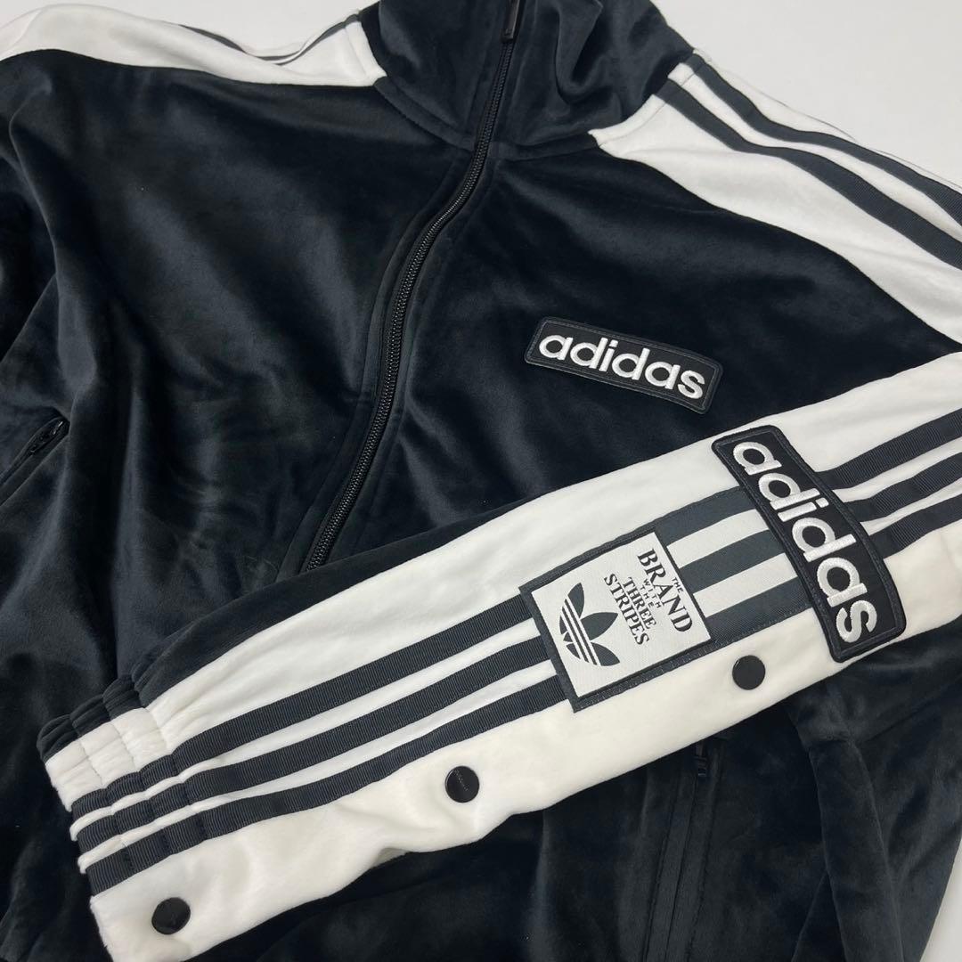 新品S⭐️当日⭐️adidas W ADIBREAK VELOUR TT 重盛さと美 - メルカリ