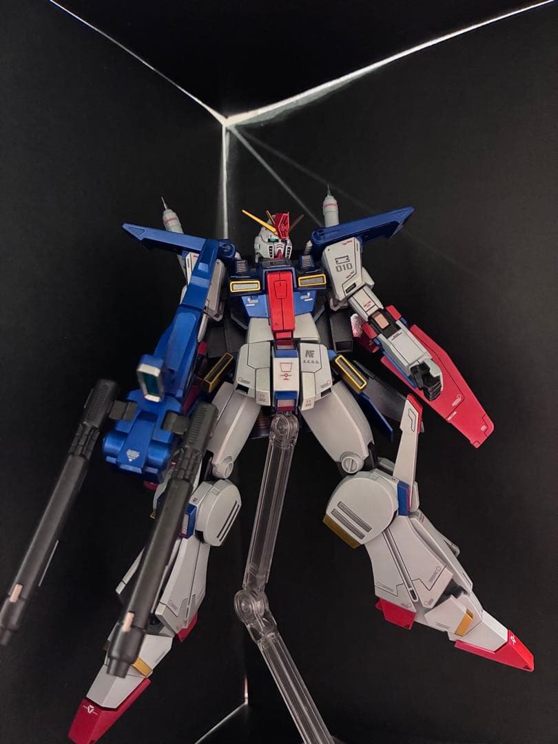 ガンプラ完成品 HG ZZガンダム全塗装スタイル改修完成品 発光ギミック