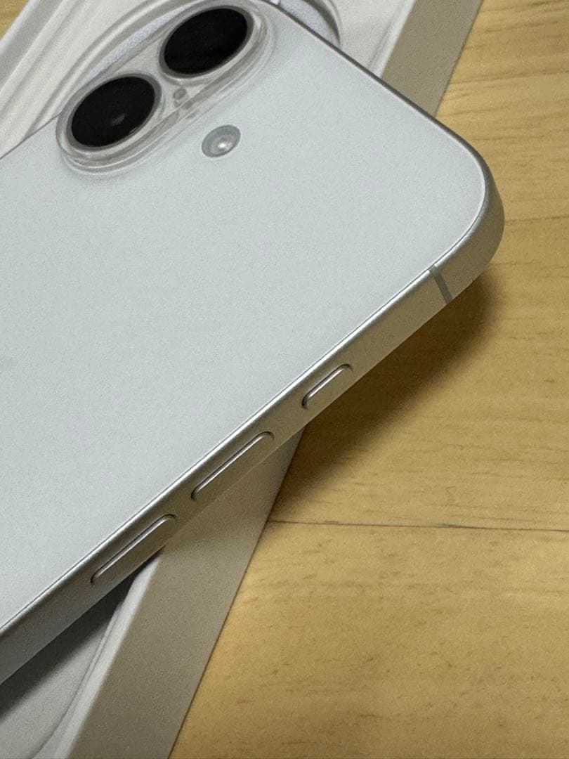 売り切り iPhone16 128G ホワイト 美品 SIMフリー
