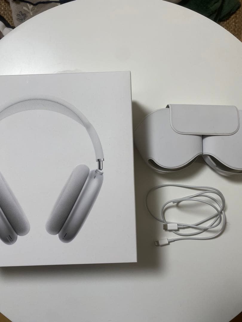 AirPods pro Max シルバー