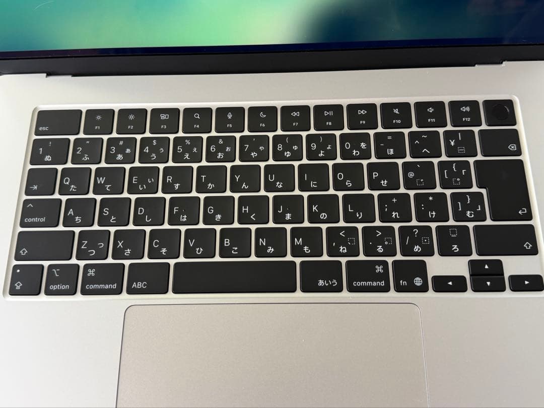 【極美品】MacBook Air 15インチ M4 16GB 256GB