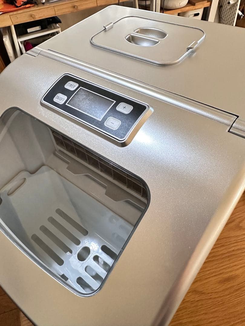 【中古品】KOM 製氷機 RM-100H 180W