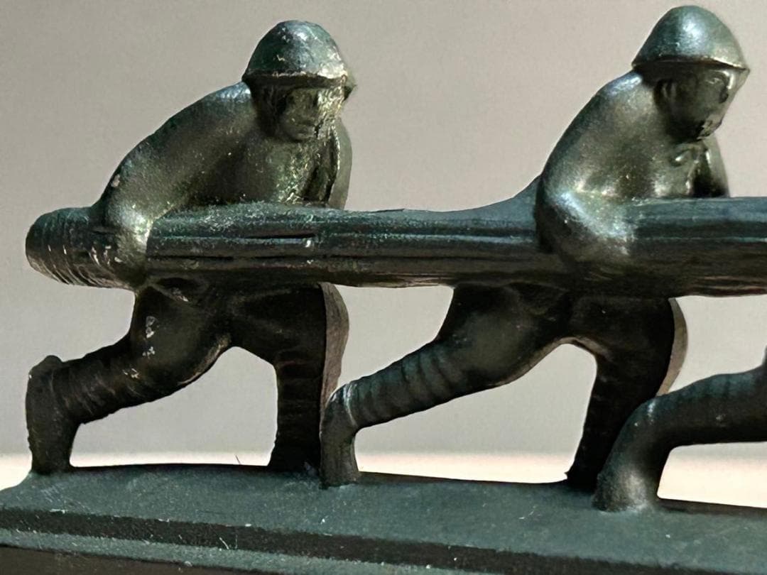 戦前 肉弾三勇士 兵士 置物 文鎮 グリコ 金属 オマケ レア時代 日本軍