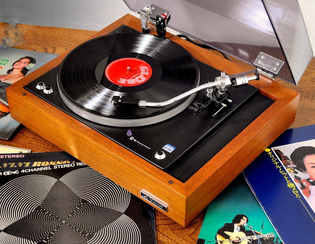 ☆レコード体験！～70年代のビクター製プレーヤー♪