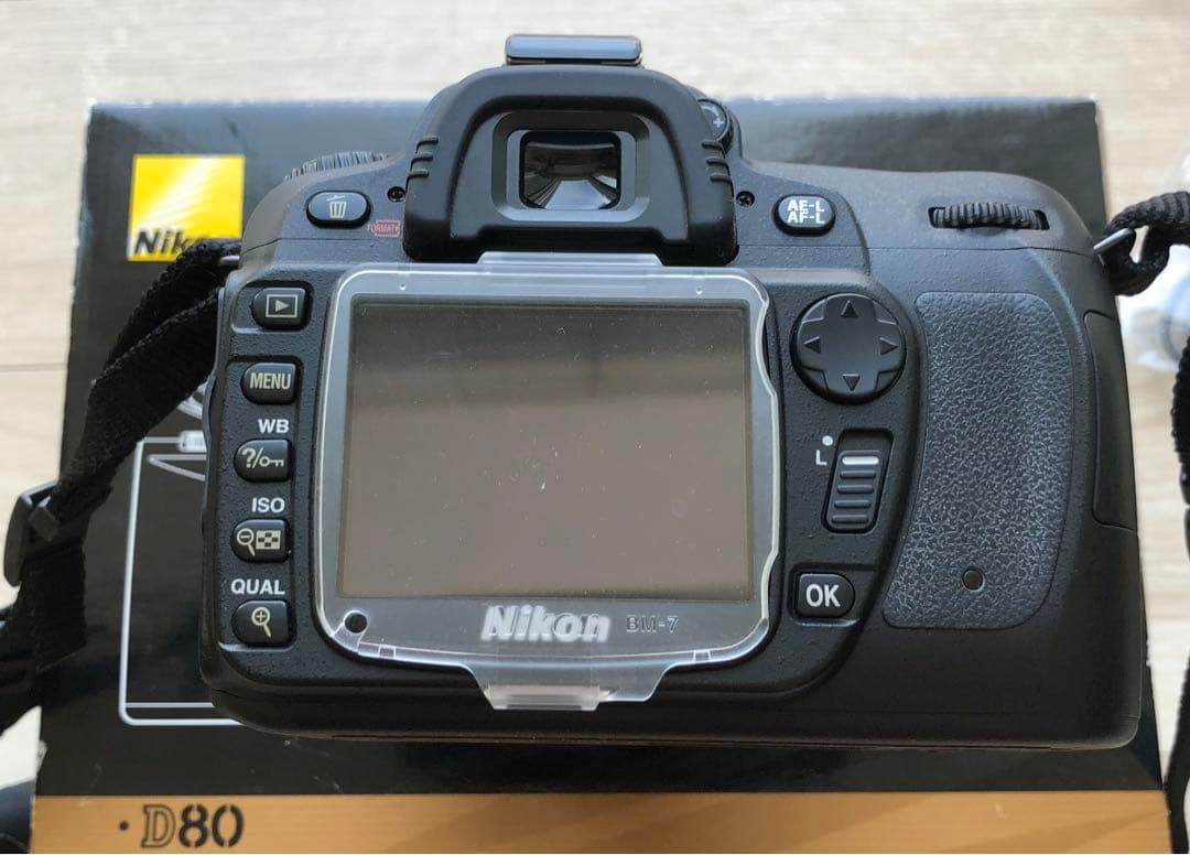 Nikon D80デジタル一眼レフ+55-300mmレンズ+スピードライト