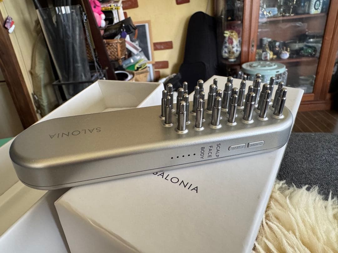 はるきち様売約品♪ SALONIA EMS LIFT BRUSH