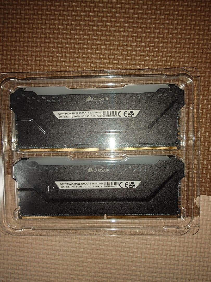 メモリー CORSAIR VENGEANCE RGB PRO DDR4 16GB