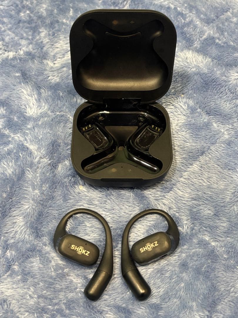 SHOKZOPENFIT骨伝導イヤホン ブラック 充電ケース付き