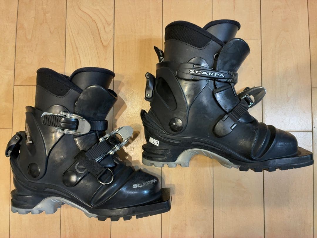 SCARPA テレマークスキーブーツ T4 23.0cm