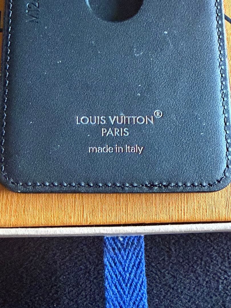 ルイヴィトン　iPhone AirPods MagSafe イヤホンケース