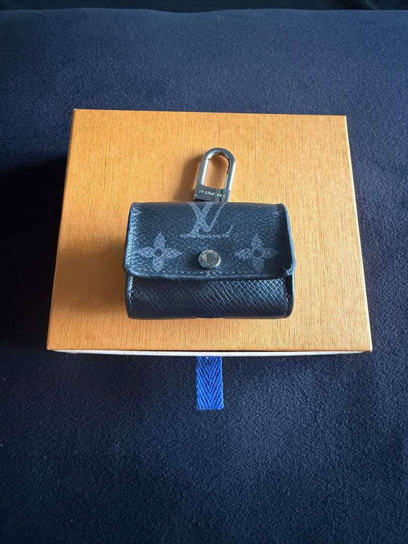 ルイヴィトン　iPhone AirPods MagSafe イヤホンケース