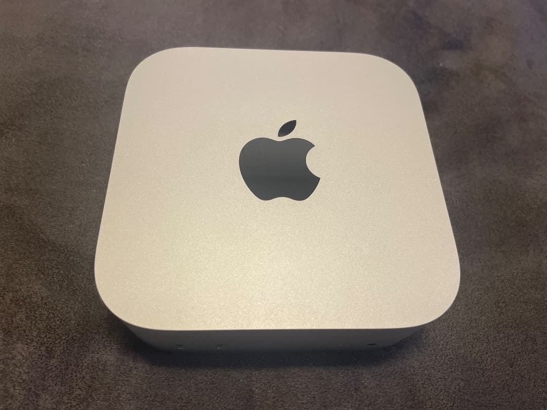 ほぼ新品未使用　Apple Mac mini シルバー 本体と電源ケーブル