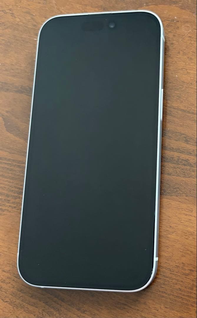 c*m様 iPhone 15 128GB ブルー