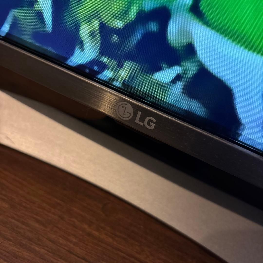 中古美品　LG 60インチモニター　都内引き取り／都内配送