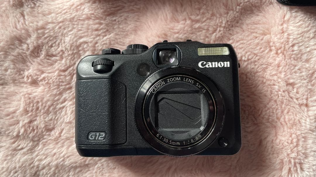 Canon G12 コンパクトデジタルカメラ 本体と付属品