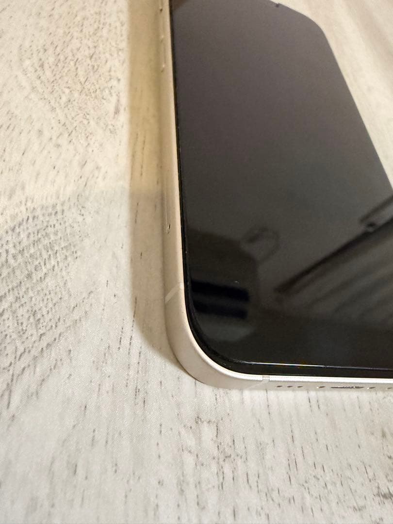 Apple iPhone 14 スターライト　 本体