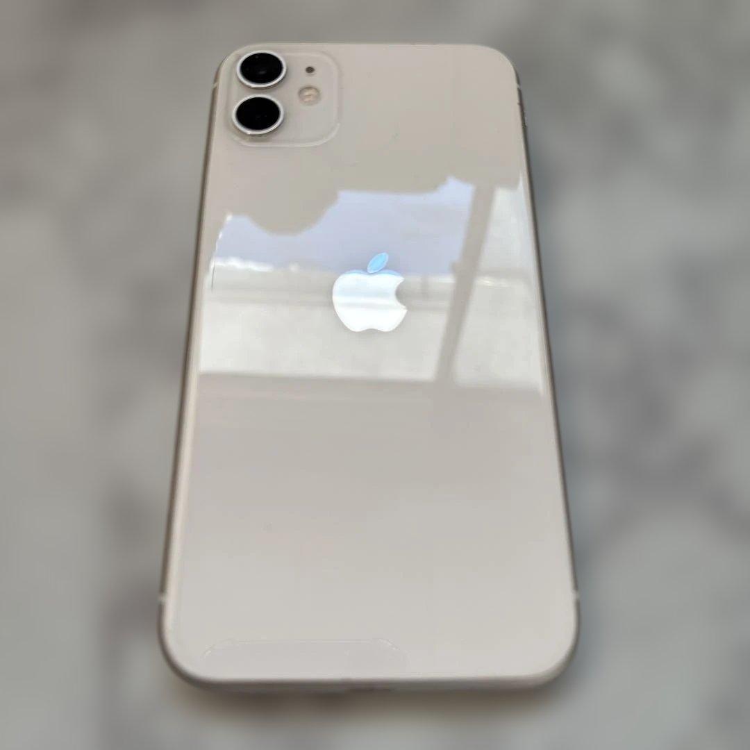 Apple iPhone 11 ホワイト 本体