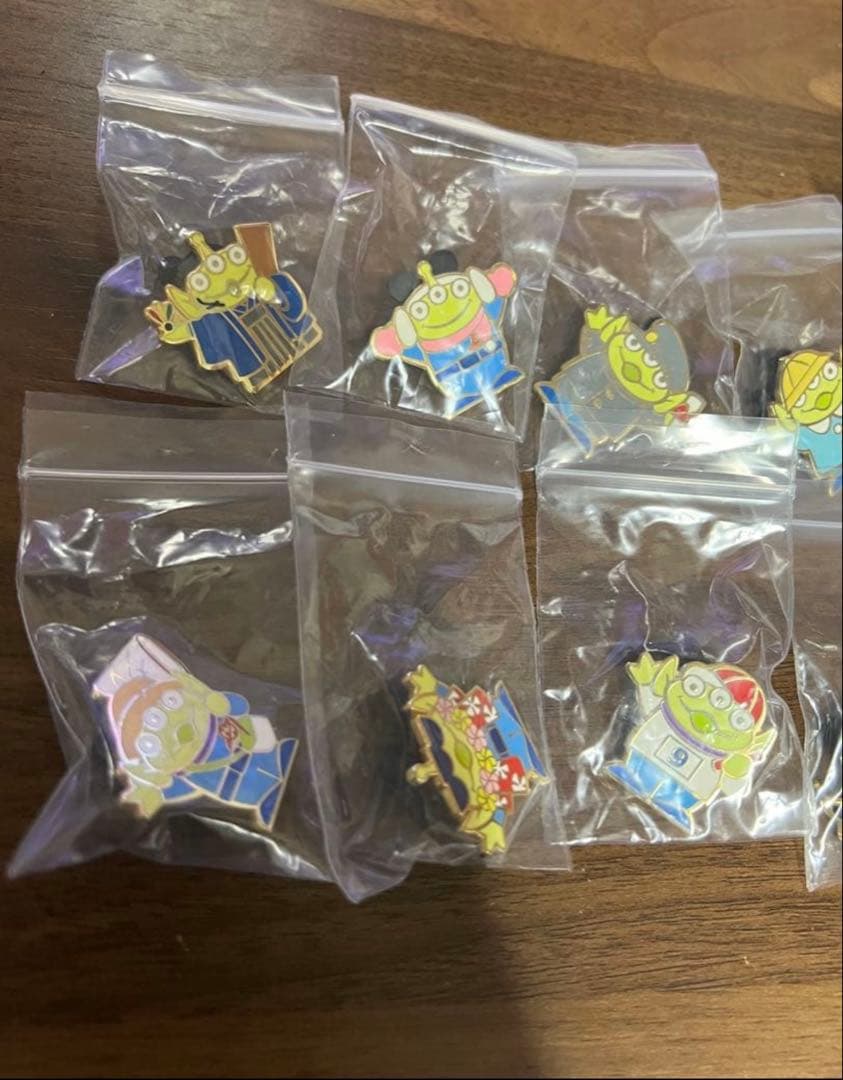 ディズニー トイストーリー エイリアン リトルグリーンメン ピンバッジ