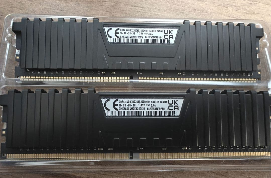 CORSAIR PCメモリ DDR4 64GB（2x32GB） 3200MHz