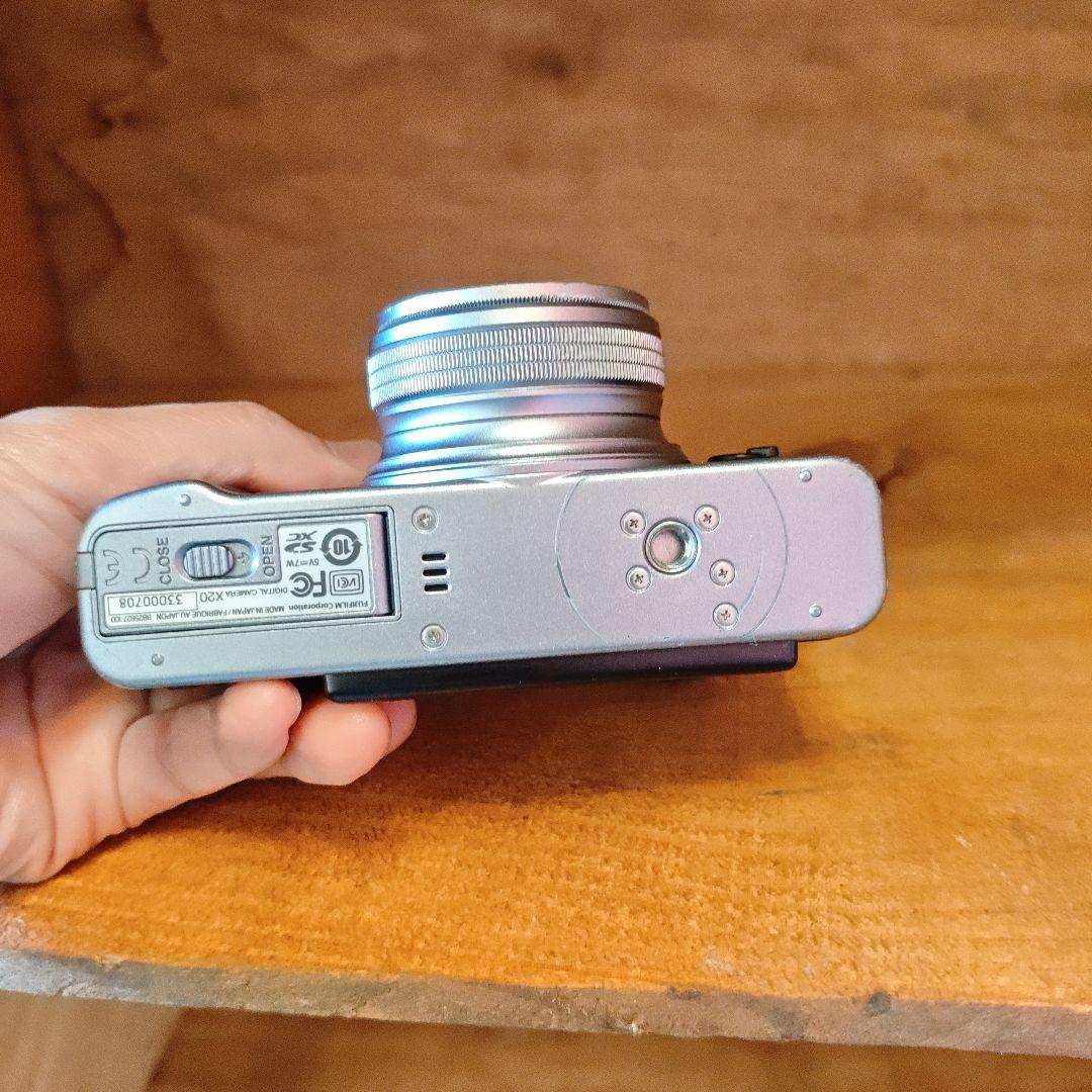 富士フイルム FUJIFILM X20 ※ジャンク品／現状渡し