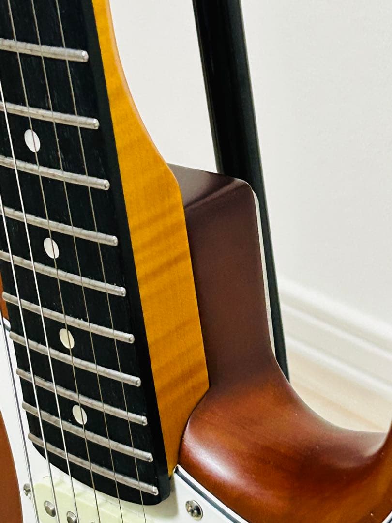 良品 コンポーネント ストラトキャスター 虎杢ネック アルダー2Pボディ