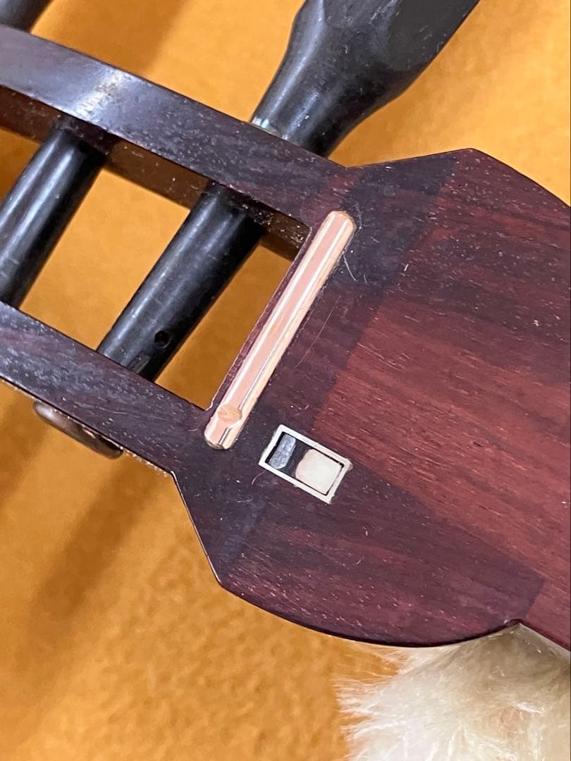 ①三味線 本体 伝統的和柄装飾付き 和楽器 付属品各種 ハードケース