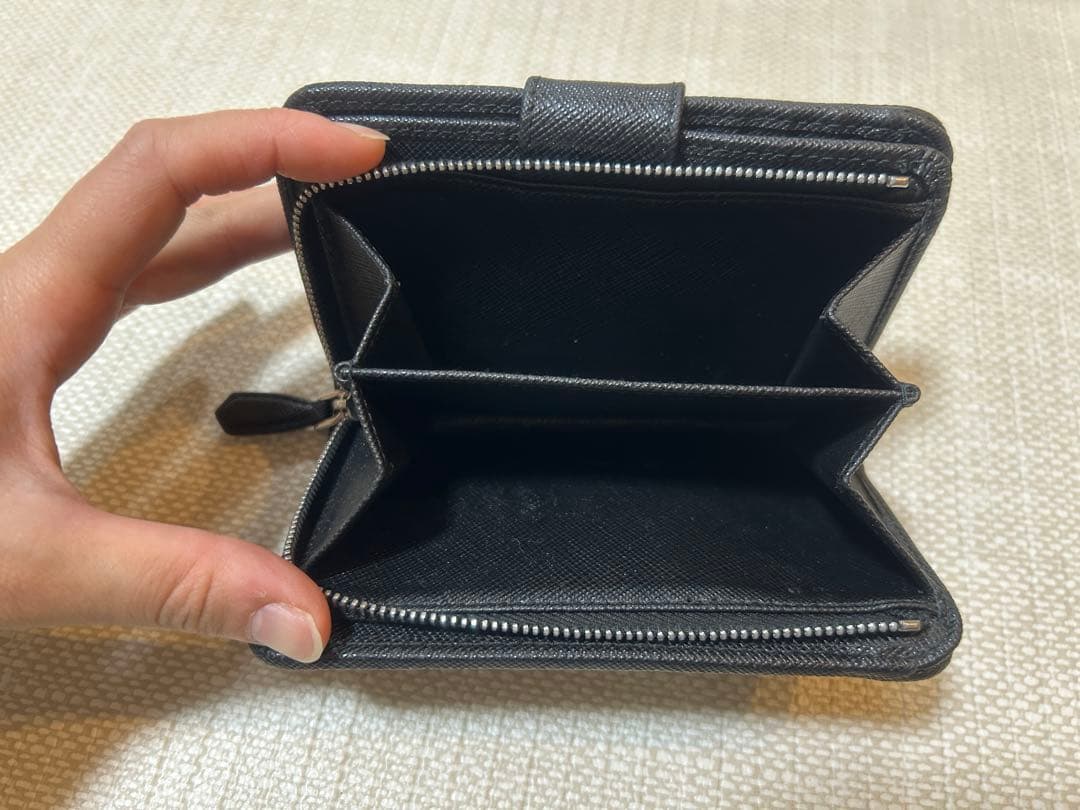 PRADA】プラダ 1ML225 サフィアーノ 二つ折り財布 ナイロン 黒 - メルカリ