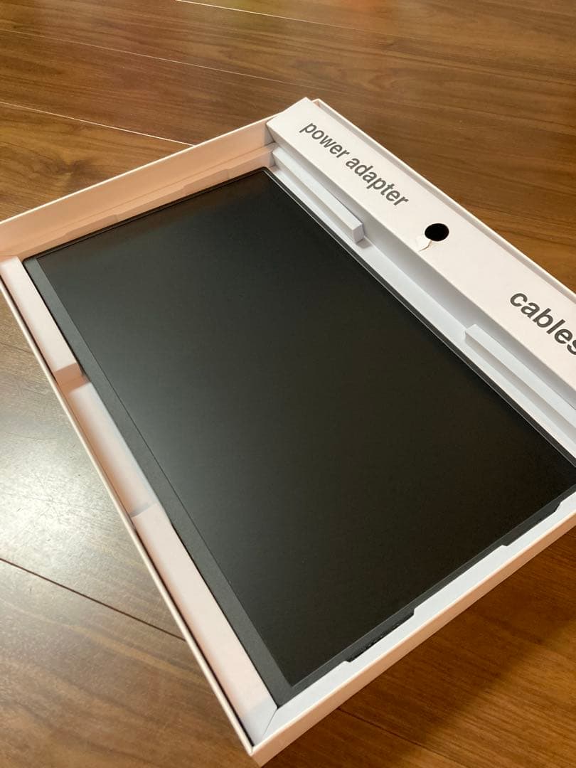 ポータブル モバイル モニター 18.5インチ 美品