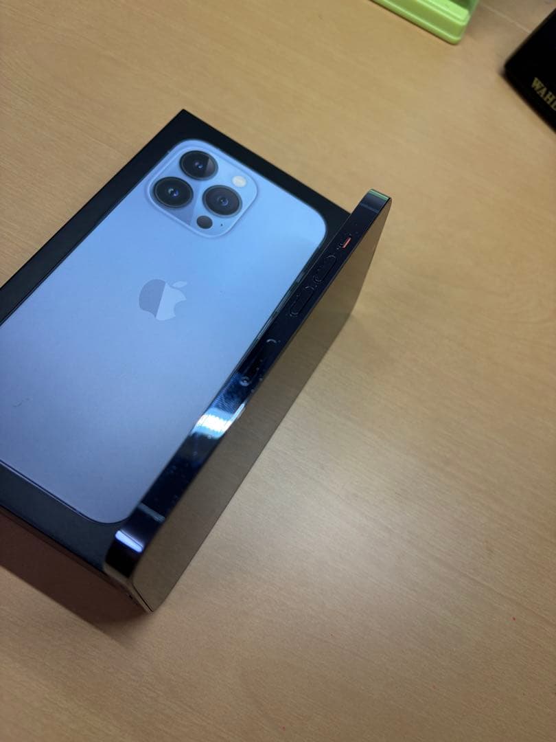 Apple iPhone 13 Pro 本体