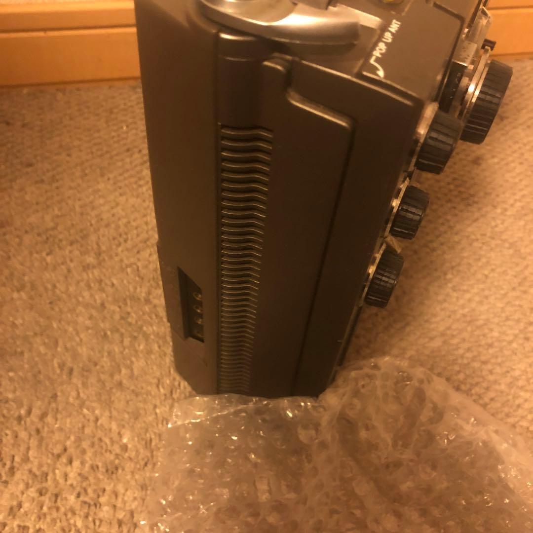 SONY ICF5900ラジオ 本体後期型だと思います。