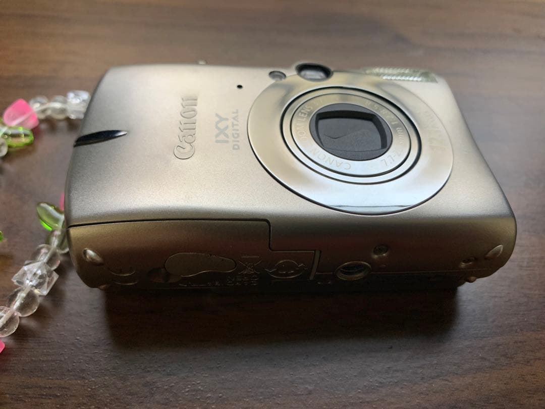 Canon IXY DIGITAL 2000 IS シルバー デジカメ