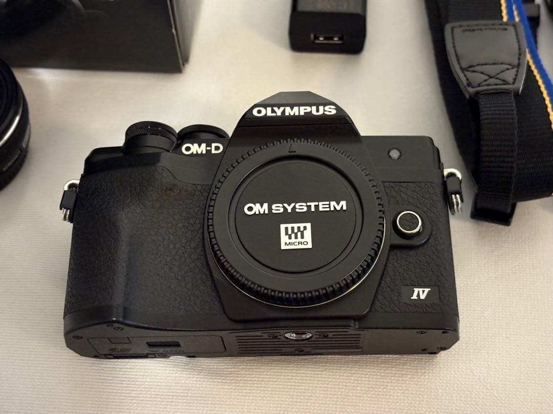 オリンパスOM-D E-M10 Mark IV EZダブルズームキット