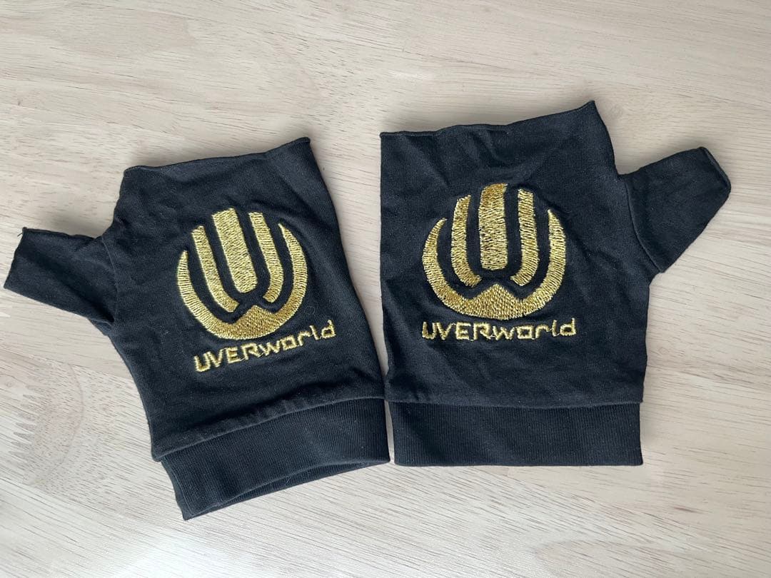 UVERworld グローブ　ゴールド Amazon.co.jp: UVERworld ウーバーワールド グッズ グローブ(初代