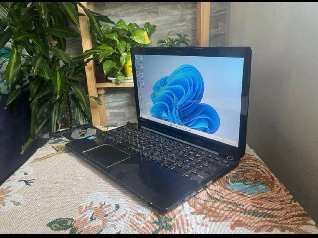 東芝パソコンノ-トdynabook T553/37JB/Windows11