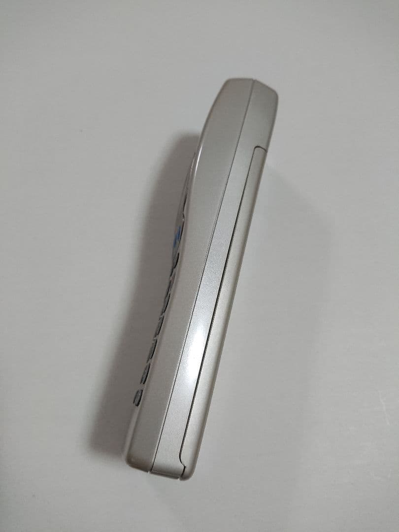 【平成レトロ】ドコモガラケー ドコモP101 シャンパンゴールド 予備パーツ付き