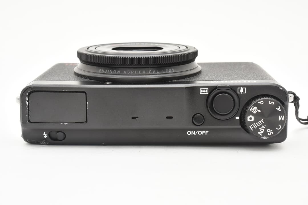 ■ 現状品 ■ FUJIFILM XQ1 訳あり