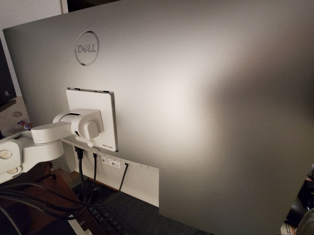 DELL U3223QE デジタルハイエンドシリーズ 32インチ 4K モニター