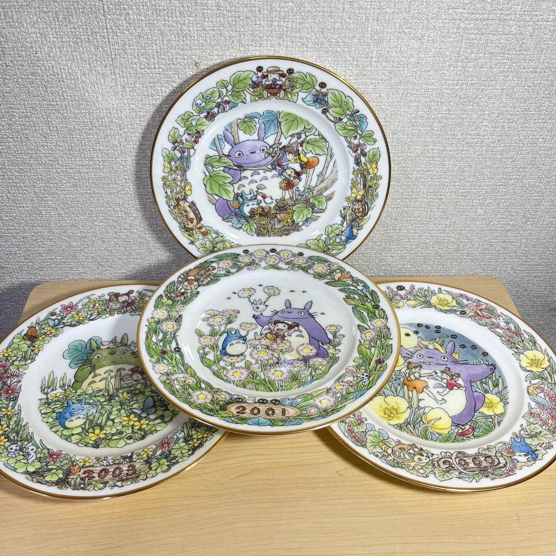 ノリタケ となりのトトロ イヤープレート5枚セット（年別絵皿） 2000