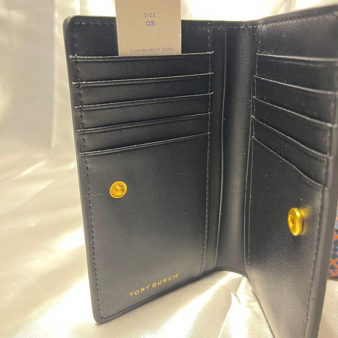 新品 TORY BURCH ブラックキルティング 二つ折り財布 箱＋ショッパー付