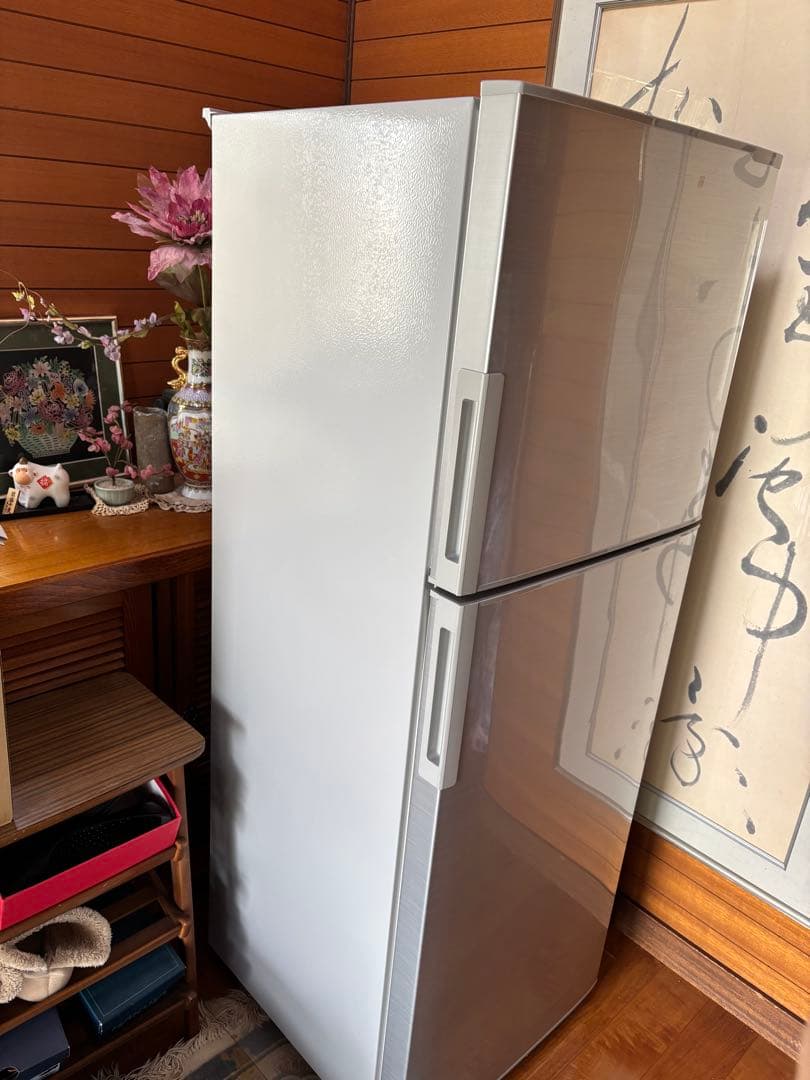 SHARP ノンフロン冷凍冷蔵庫　SJ-D23C-S