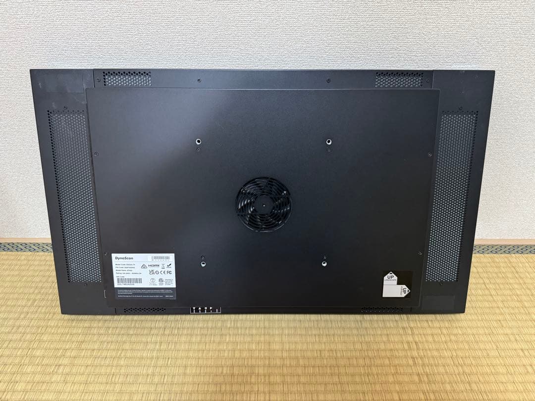 Dynascan ディスプレイ　DS323LT4 超高性能デジタルサイネージ