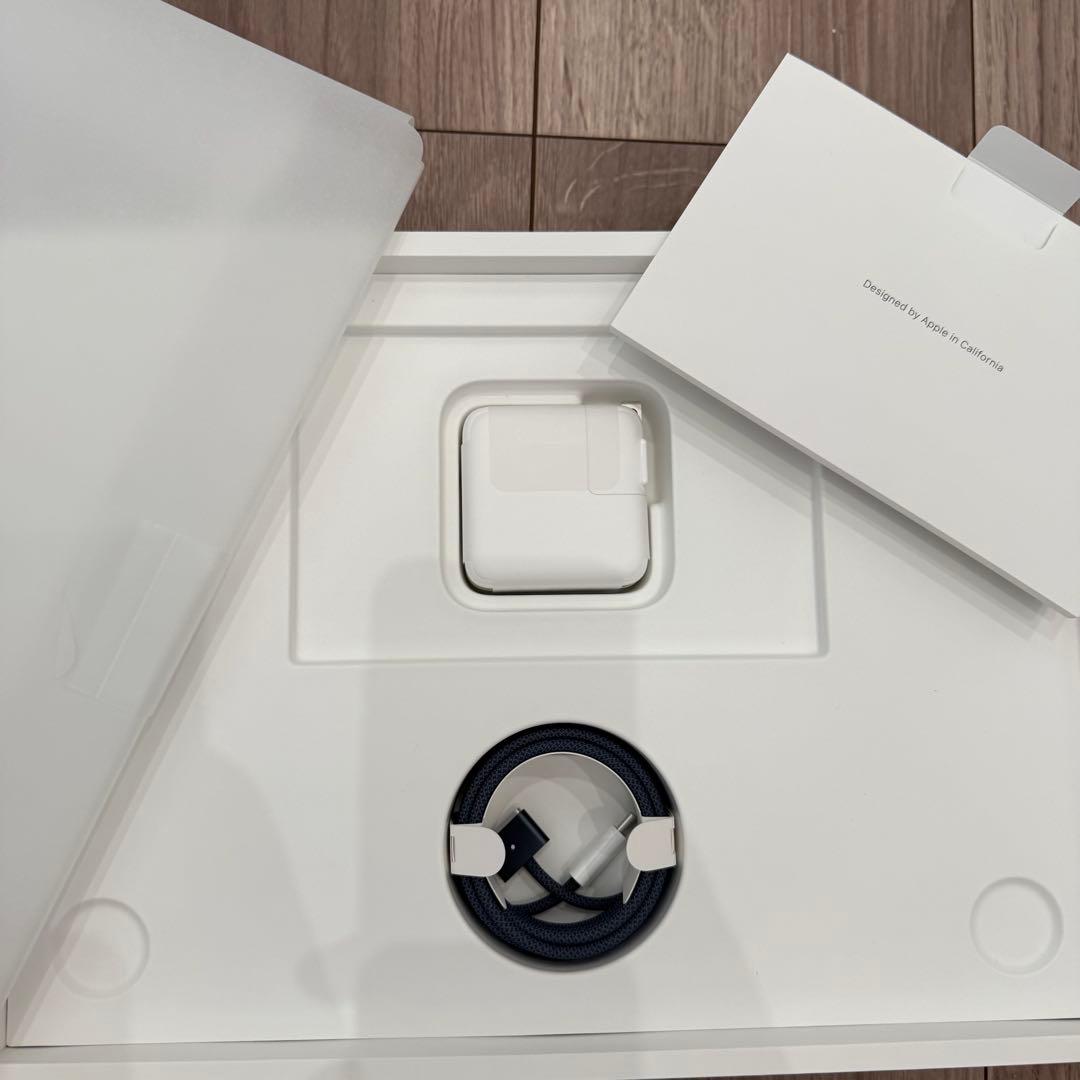 専用　Macbook Air M4 13インチ　Apple