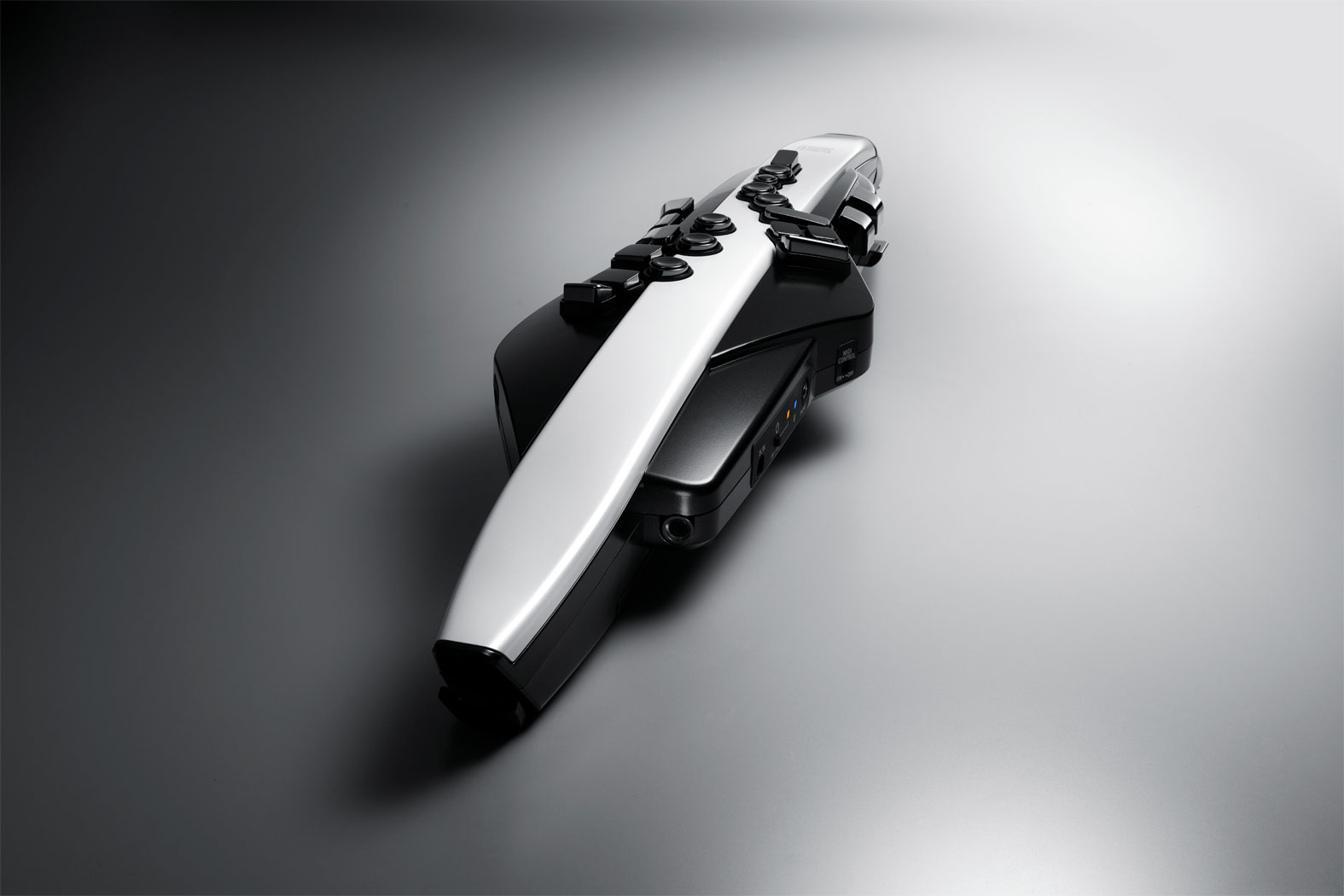 Roland - Aerophone AE-20 | Digital Wind Instrument