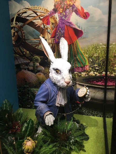 アリスやハッターの衣装にときめいた～『アリス・イン・ワンダーランド